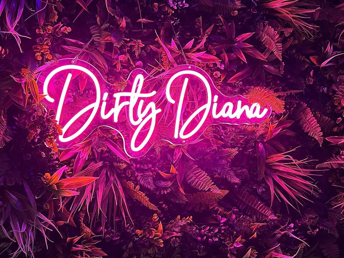 Love Room Suite Dirty Diana Aubagne Kültér fotó