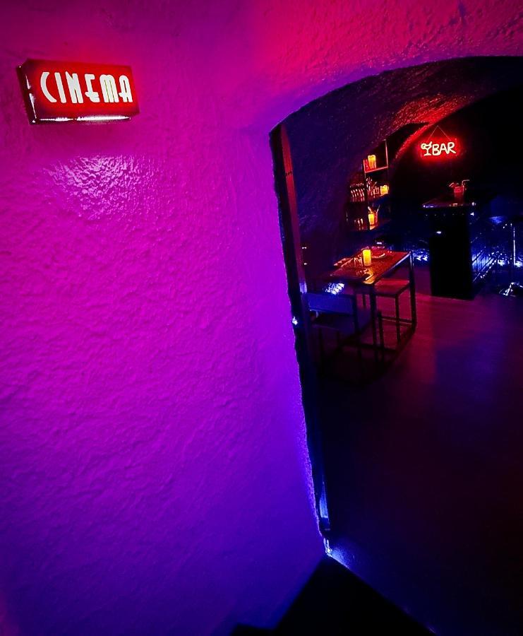 Love Room Suite Dirty Diana Aubagne Kültér fotó